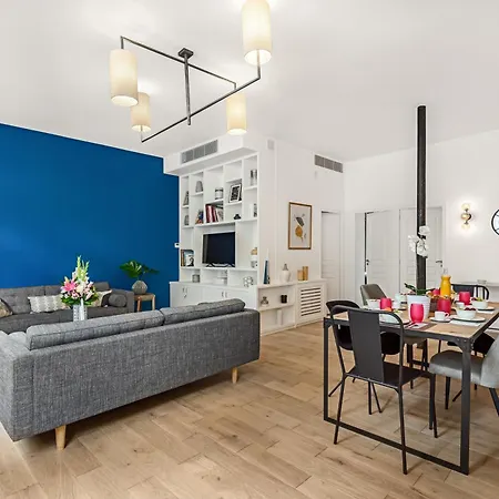 Saint-germain Bon Marche Chic Three Bedroom Appartement