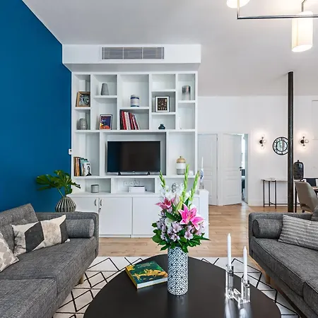 Appartement Saint-germain Bon Marche Chic Three Bedroom