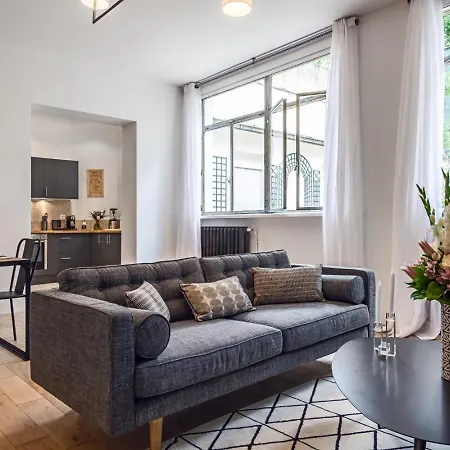 Saint-germain Bon Marche Chic Three Bedroom Appartement Parijs