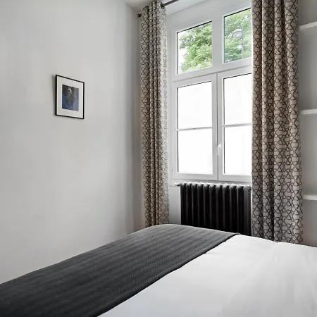 Saint-germain Bon Marche Chic Three Bedroom *
