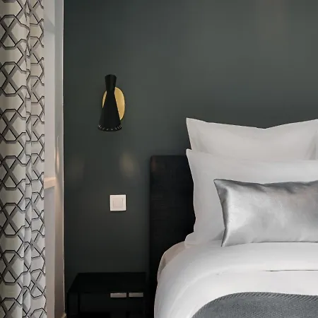 Appartement Saint-germain Bon Marche Chic Three Bedroom Parijs